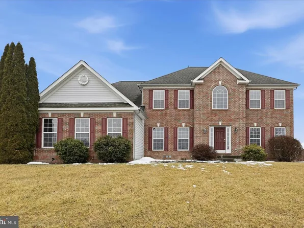 693 Spruce Hill Way, Charles Town, WV 25414