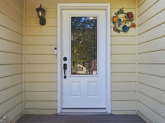 4th image of 440 Hunters Cove Ct