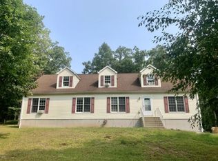 139 Cottonwood Dr, Hawley, PA 18428