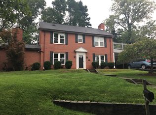 513 Foster Rd, Huntington, WV 25701