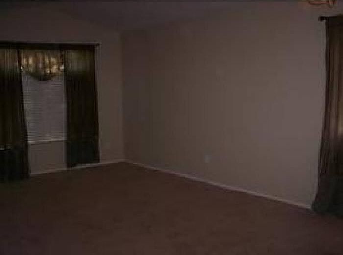 LIVING ROOM/DINE