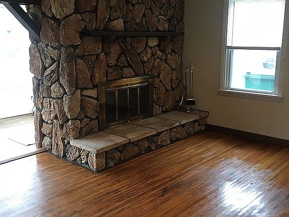 Wood burning fire place 