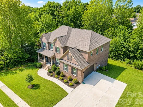 1310 Bershire Ln, Charlotte, NC 28262