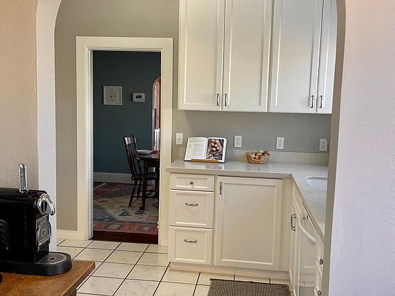 5th image of 560 32nd St