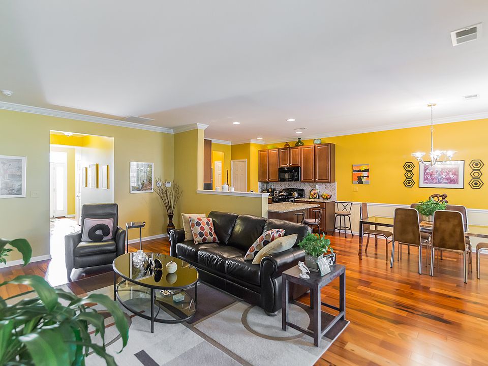 1st image of 22542 Arbor Cir #Qi9vp1