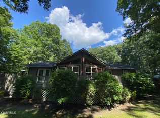 324 Cowan Ln, Oneida, TN 37841