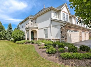 342 Bay Tree Cir, Vernon Hills, IL 60061