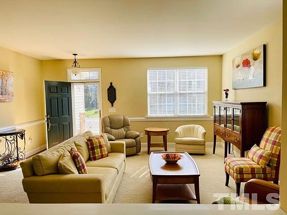 2nd image of 316 Hillview Dr