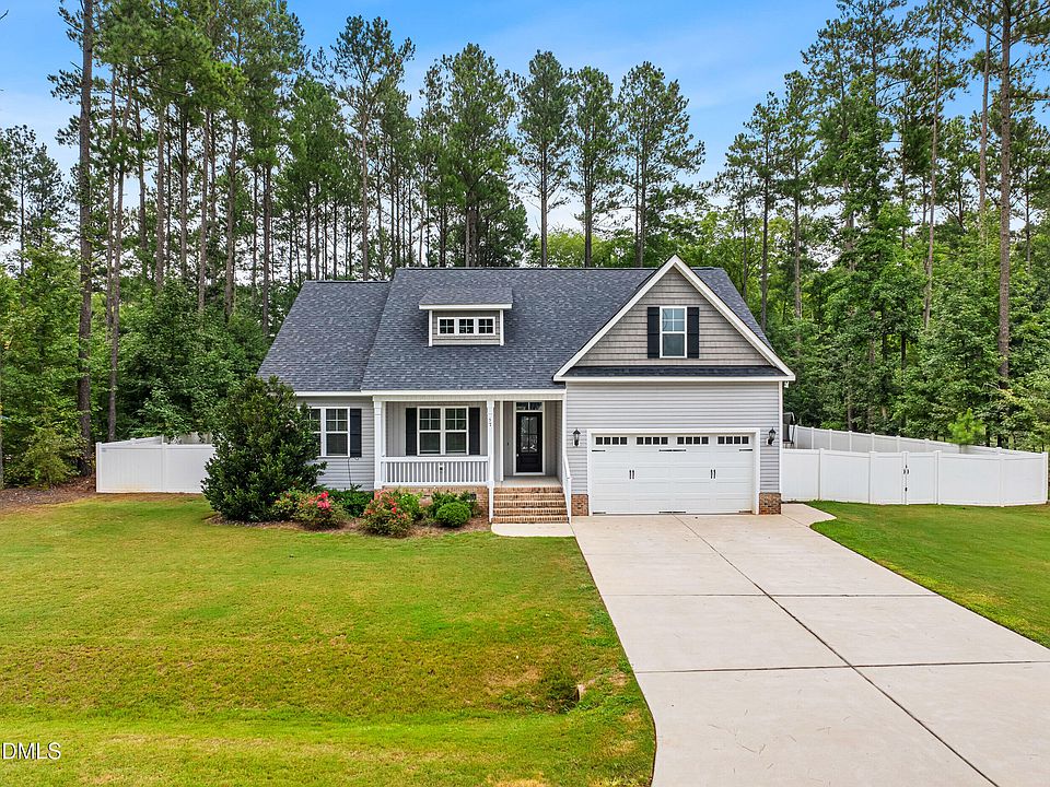 1st image of 57 Highclere Ln