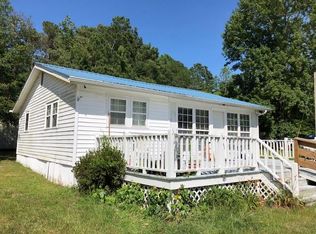 1691 Lesesne Dr, Manning, SC 29102