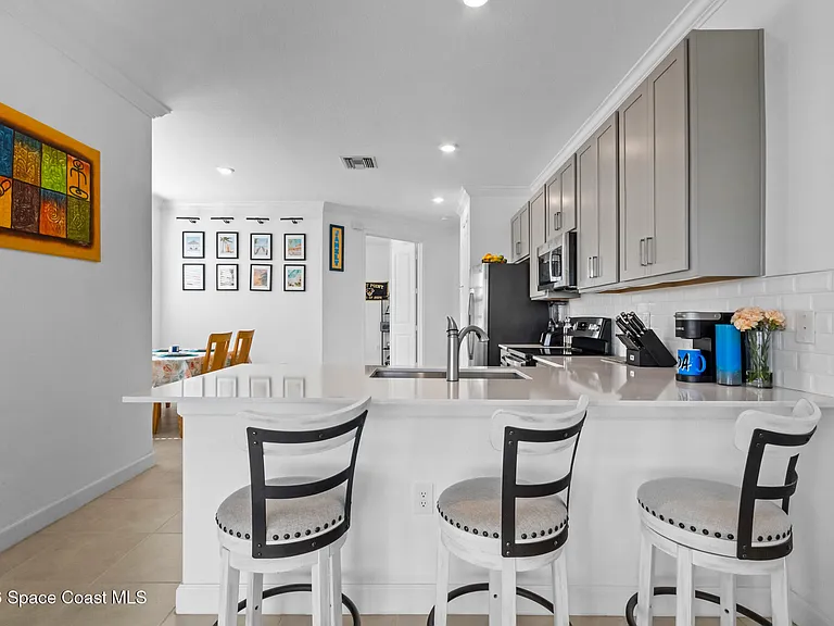 9713 Alister Dr — Photo 3
