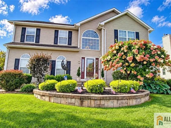 21 Samantha Cir, Matawan, NJ 07747