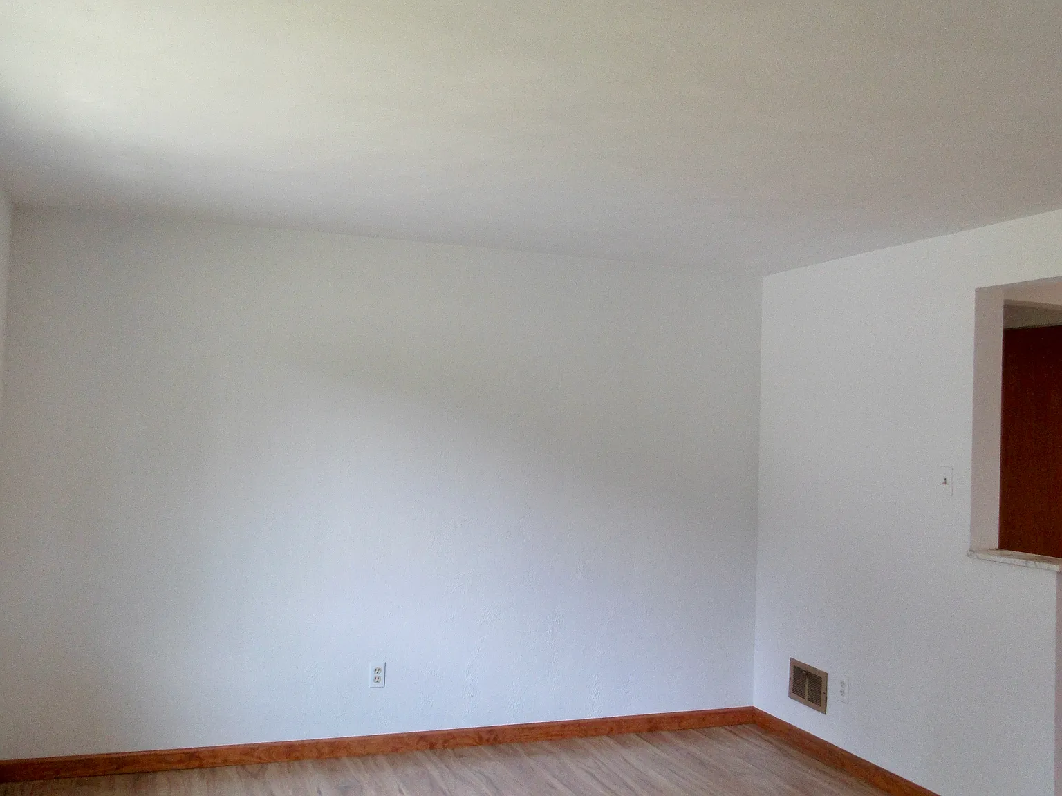 2 bed, 1.5 bath, 875 sqft, $1,700 — Photo 3