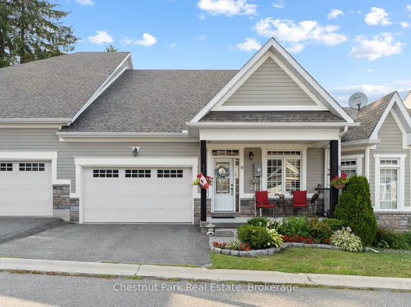 9 Stormont Ct, Bracebridge, ON P1L 0B7