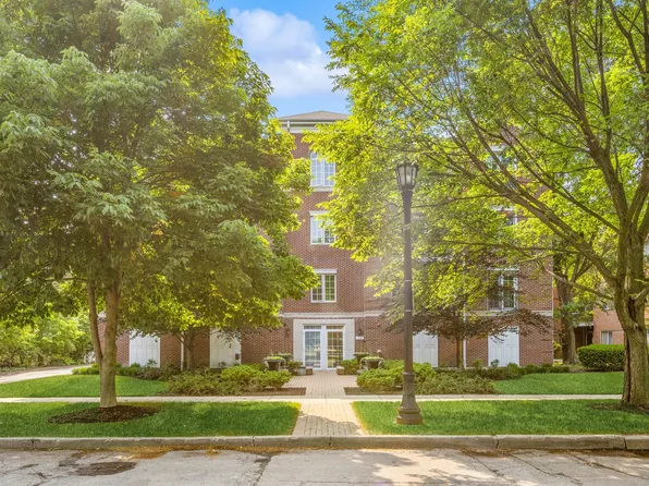 2536 McDaniel Ave APT 301, Evanston, IL 60201