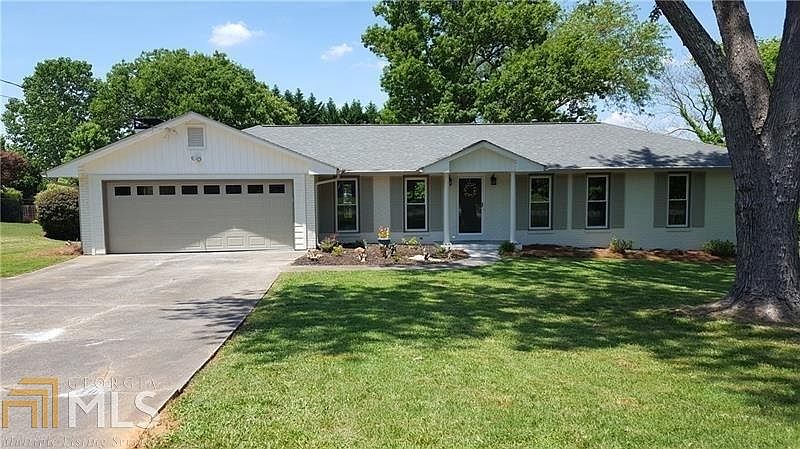 1st image of 3729 Kensington Dr
