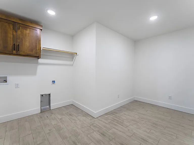 2361 Buckside St — Photo 7