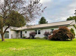 22 Pershing Dr, Fulton, NY 13069