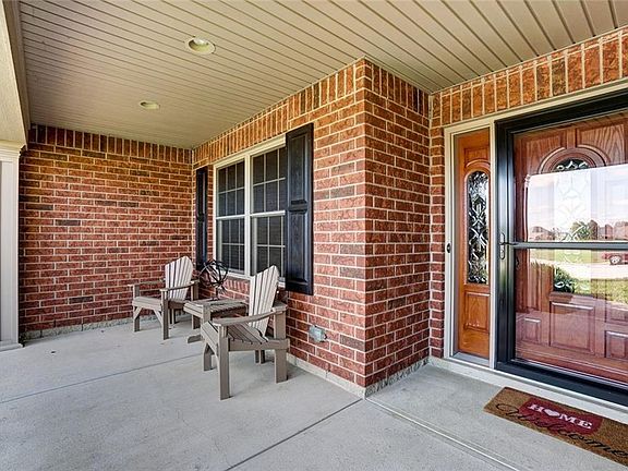 3rd image of 100 Hazel Hollow Ct