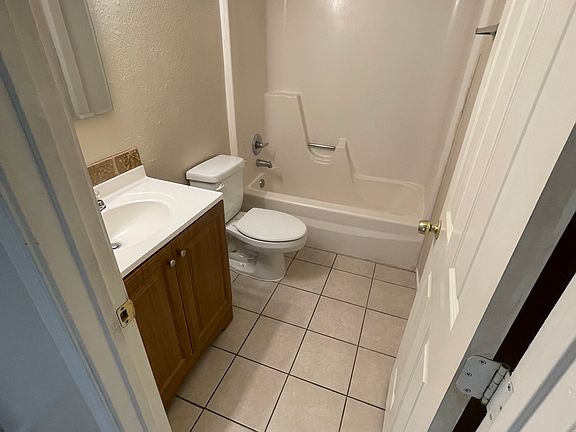 5th image of 7526 W Glenn Dr Unit 5