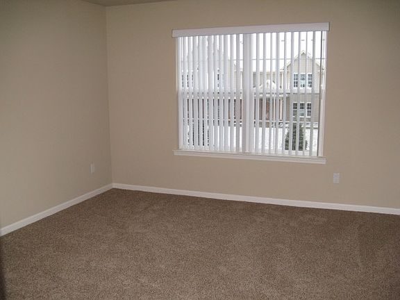 5th image of 49352 E Woods Dr