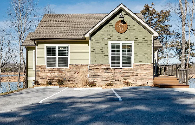 4 bed, 1800 sqft, $3,500 — Photo 3