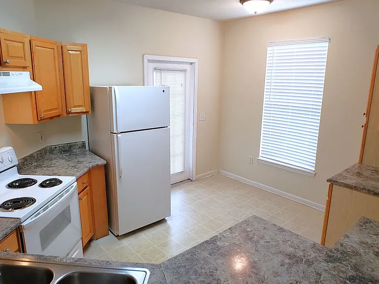 18124 Villa Creek Dr — Photo 5
