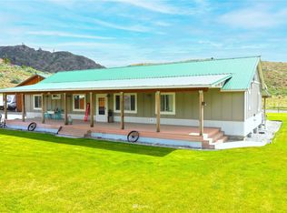 8 Coulee Heights Rd, Okanogan, WA 98840