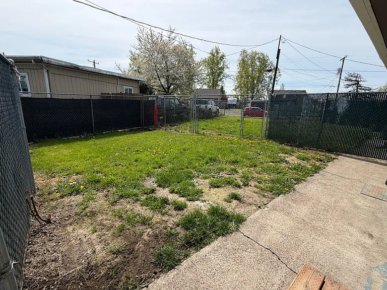 200-204 SE 14th Ave — Photo 20