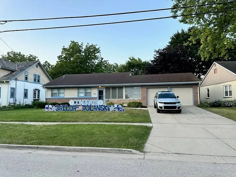 125 E Sunnyside Ave — Photo 43