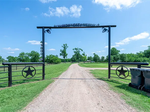 41800 Addie Gee Rd, Hempstead, TX 77445