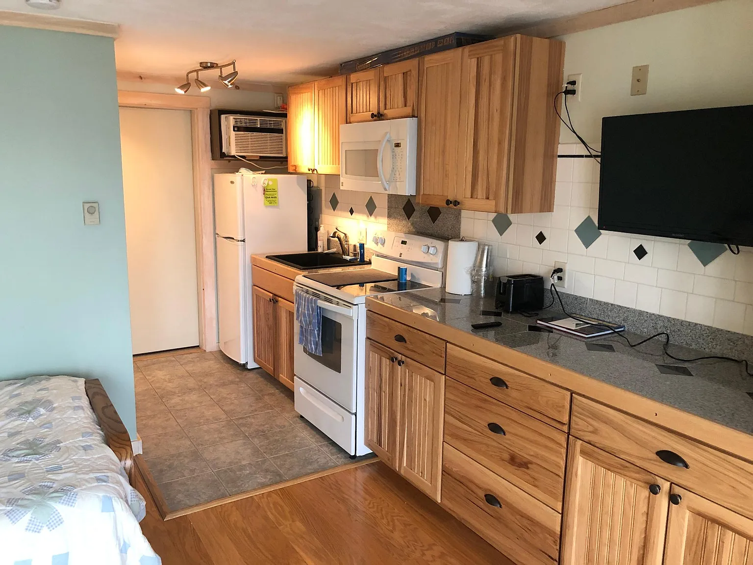 34 Brown Ave — Photo 2