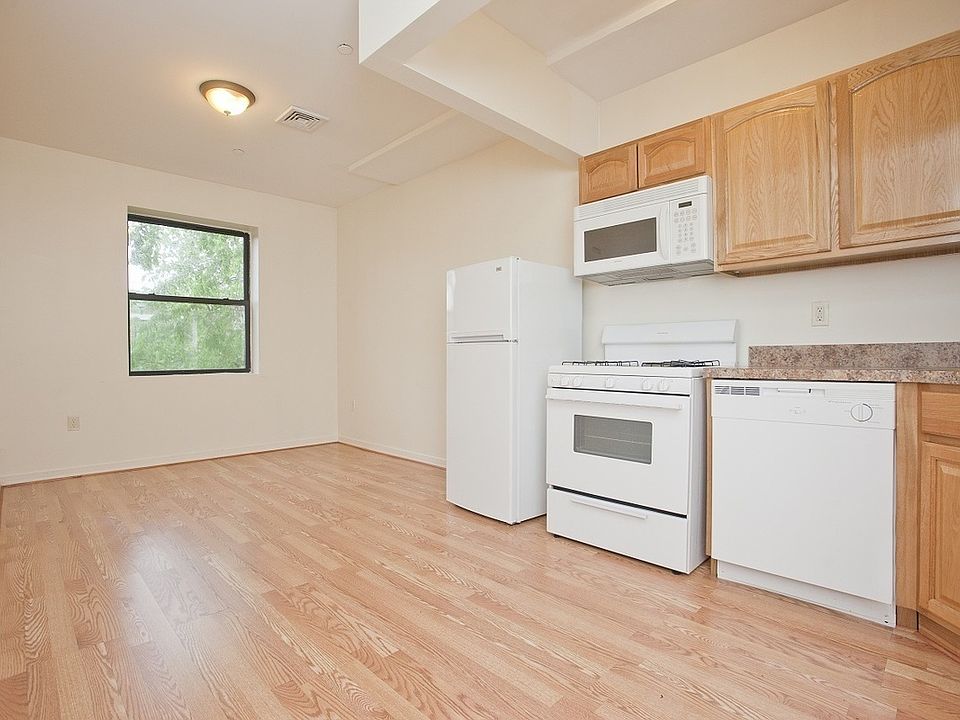 1st image of 114 W 133rd St #3B
