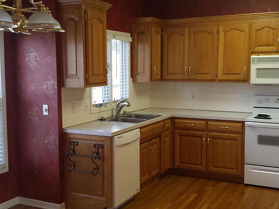 5th image of 9146 W 102nd Ter