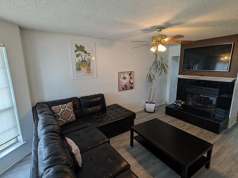 3216 Meadowview Dr — Photo 9