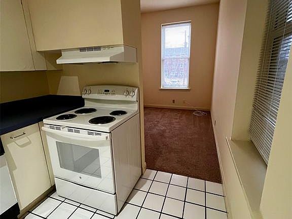 5th image of 2317 S 10th St