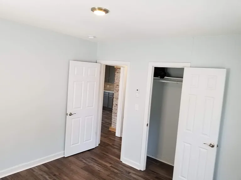 328 Residence St — Photo 8