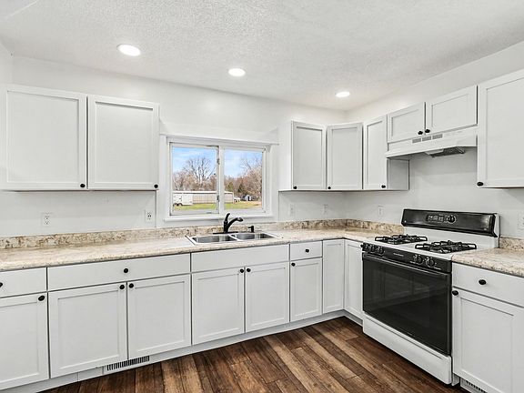 4th image of 5459 Coan St NE
