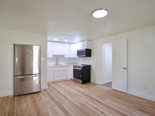 120 Main St #3
