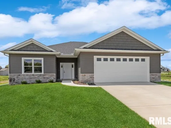 1212 Colonial Ct, Eldridge, IA 52748