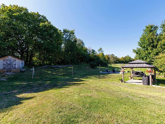 3rd image of 25A Faywood Road