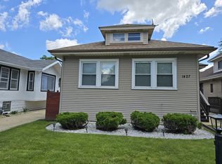 1427 S 16th Ave, Maywood, IL 60153