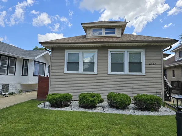 1427 S 16th Ave, Maywood, IL 60153