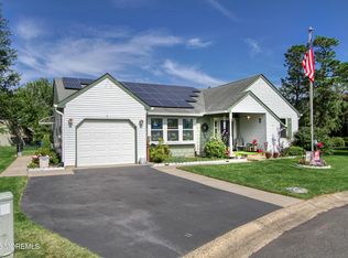 2 Norwood Ct, Manchester Township, NJ 08759