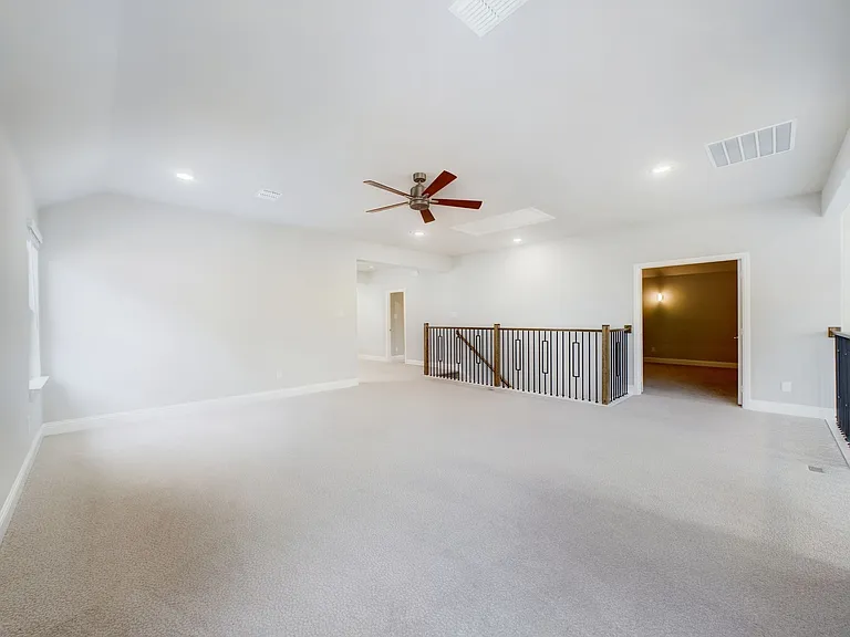 11192 Hocking Hills Dr — Photo 14