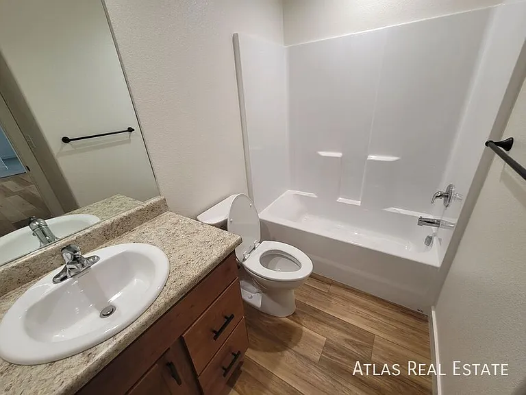829 S Laurue Dr — Photo 16