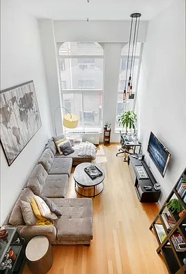 Sold by Redfin Real Estate | media 8