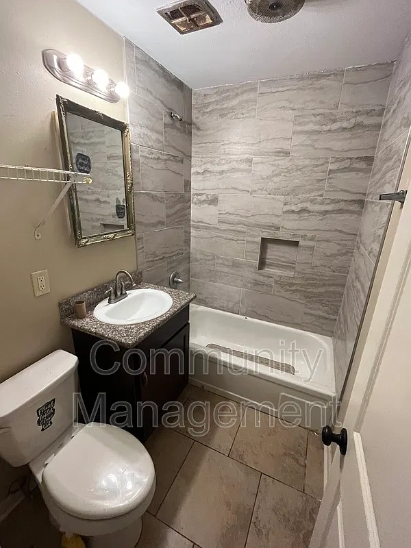 3 bed, 2.0 bath, 1155 sqft, $1,295 — Photo 4