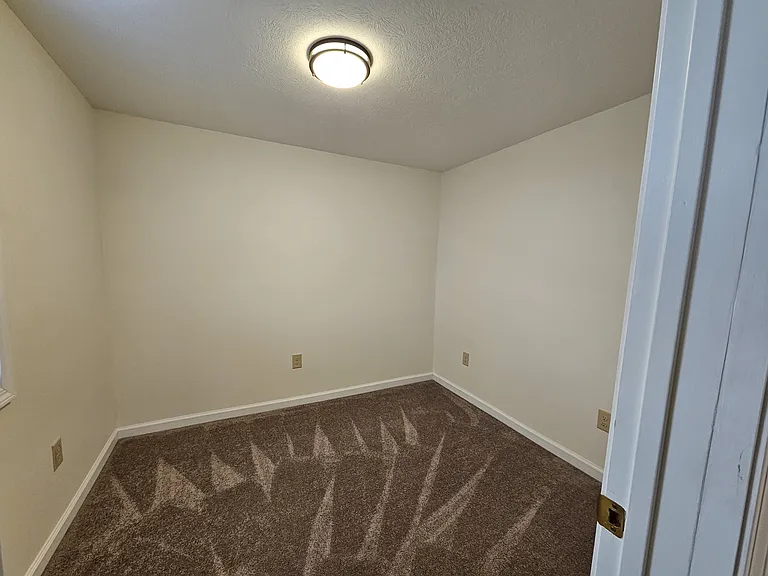 701 W High St #1/2 — Photo 14