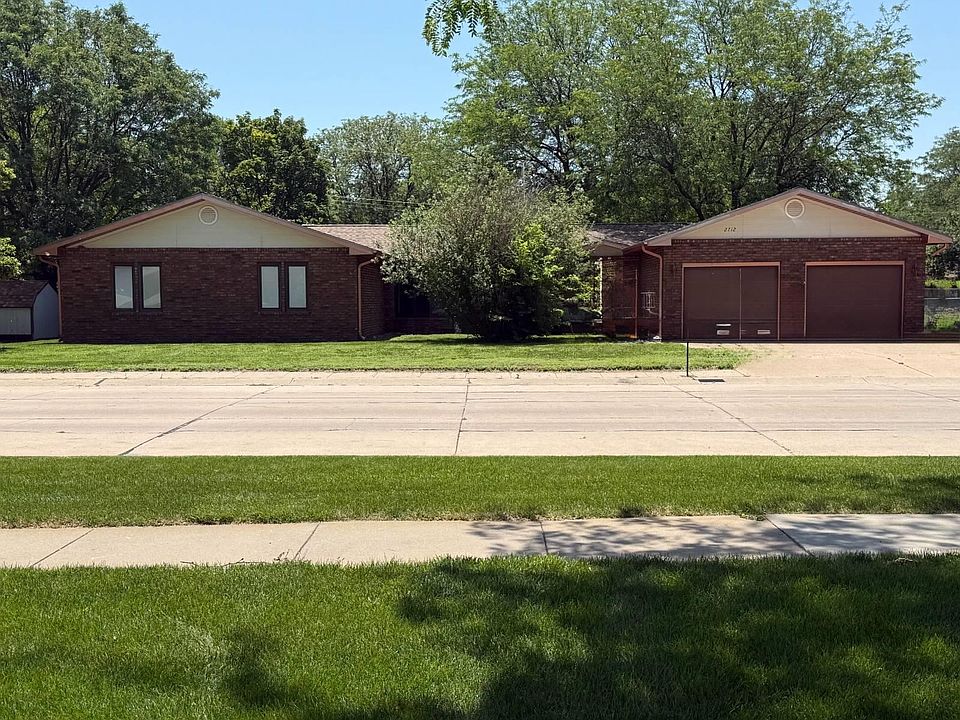 1st image of 2712 W E Street